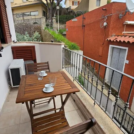 Monolocale In Centro Con Parcheggio Privato! * Palau