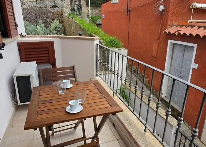 Monolocale In Centro Con Parcheggio Privato! * Palau